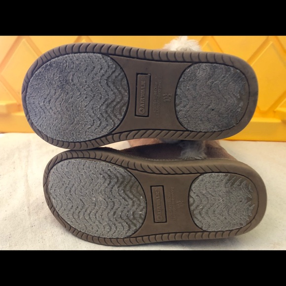 Girls cute brown faux soft leather boots with fur.=,  Bundle and Save!! - Picture 5 of 5